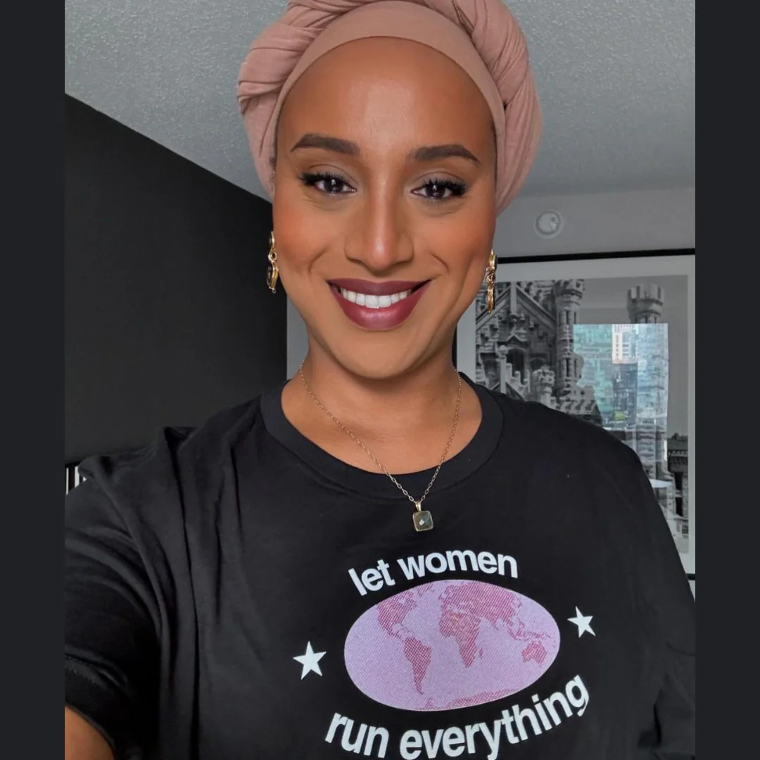 Let Women Run Everything T-Shirt - Image 3